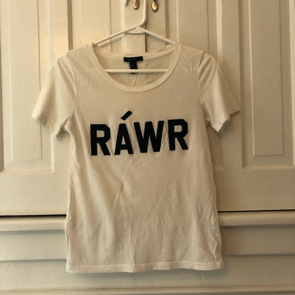 5/$25 ⭐️🥂💫HOST PICK💫🥂⭐️ Forever 21 T-shirt - Picture 3 of 5